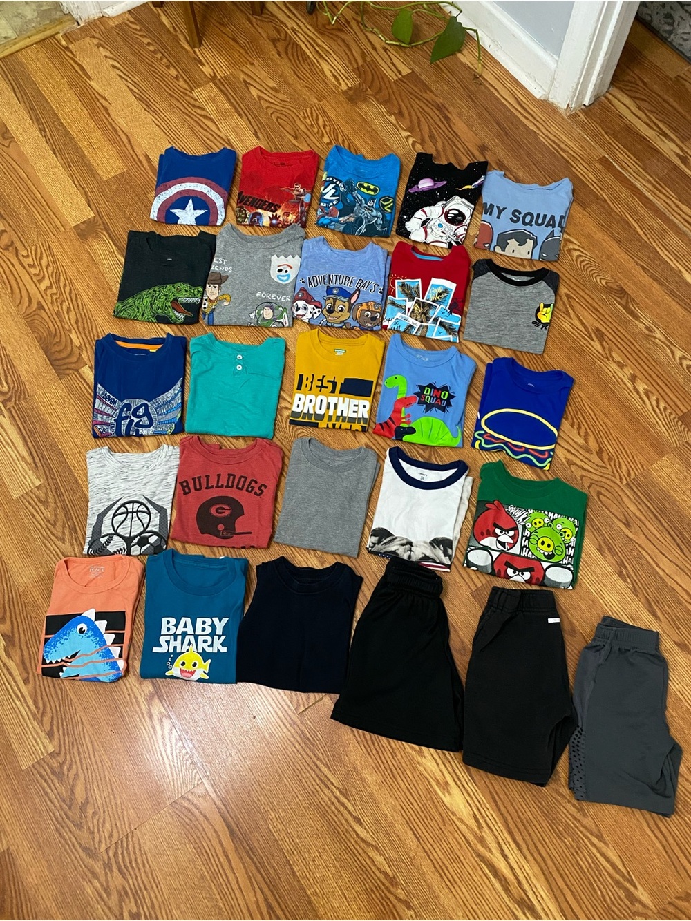 Boys summer clothes bundle of 26 pcs 4T-5T mostly 5T SMOKE & PET FREE